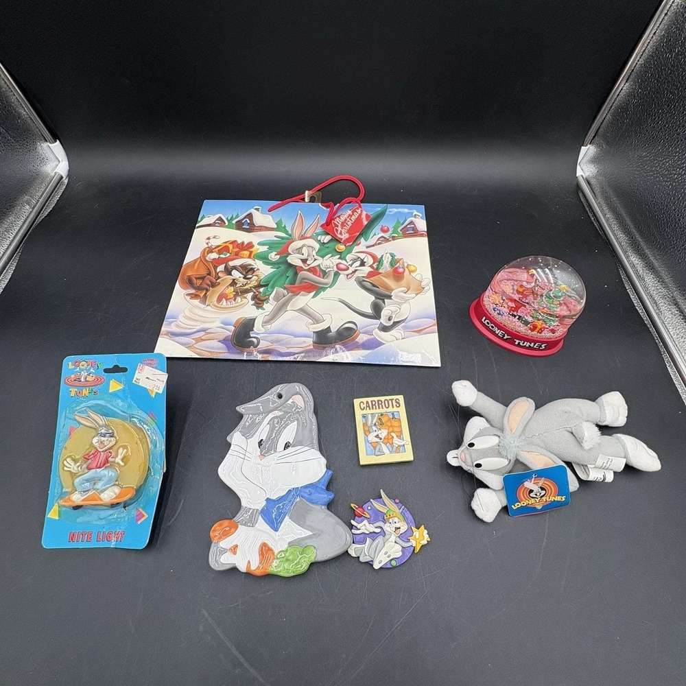 Vtg Bugs Bunny Looney Tunes Lot Nite Light Magnets Spoon Rest Globe Plush